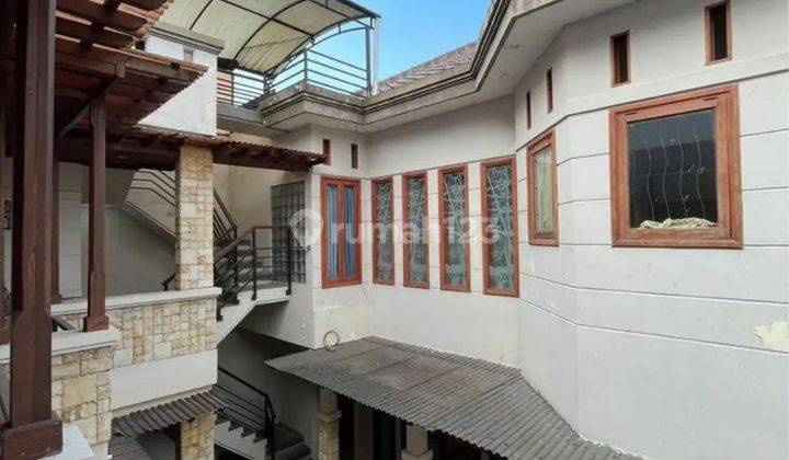 Rumah Lux Semi Furnished Setiabudi Bandung 1