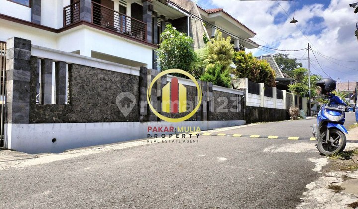 Murah! Rumah Lama Terawat di Komplek Unpad Cigadung Bandung Murah! Rumah Lama Terawat di Komplek Unpad Cigadung Bandung