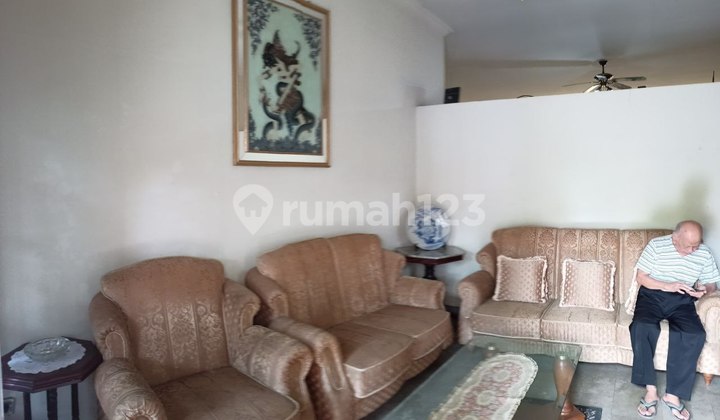 Affordable! Strategically Located Ready-to-Live House Near TSM Turangga, Bandung City 2