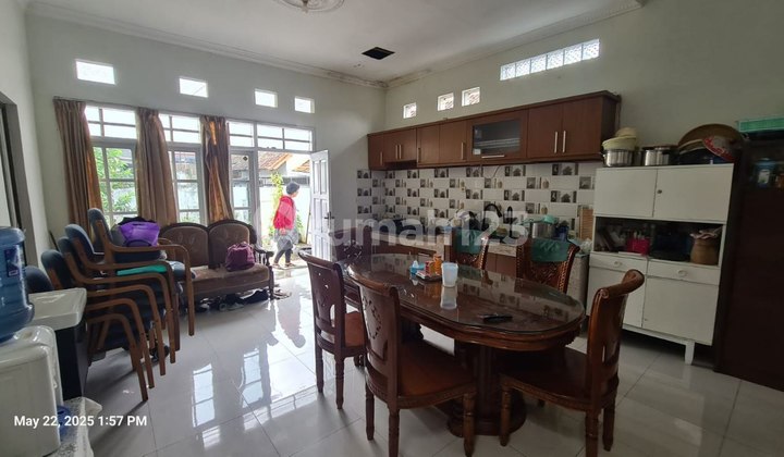 Rumah  Bagus siap huni bisa untuk kost lokasi strategis dekat lapangan tembak dekat Unjani Cimahi 2