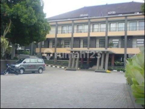 Hotel Aktif Terawat Mainroad Jalan Raya Lembang