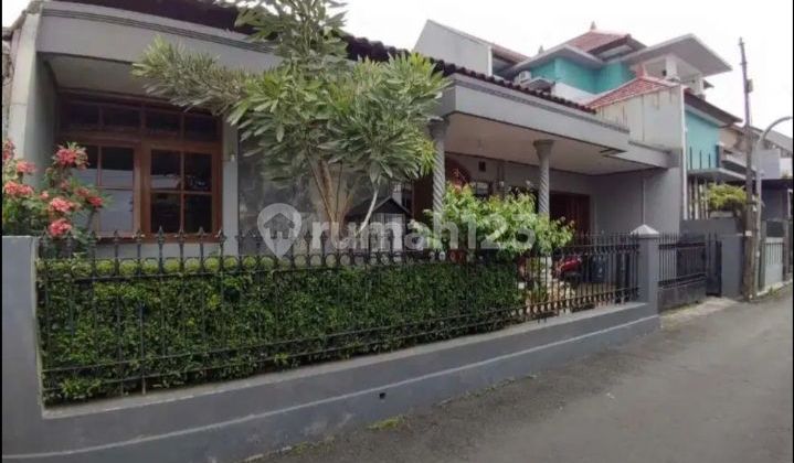 a nice, sturdy, and well-maintained house in the Buahbatu Burangrang wing