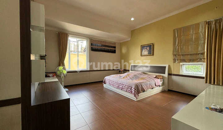 Siap Huni, Rumah, 2 Lantai, SHM, di Malang Kota, 2