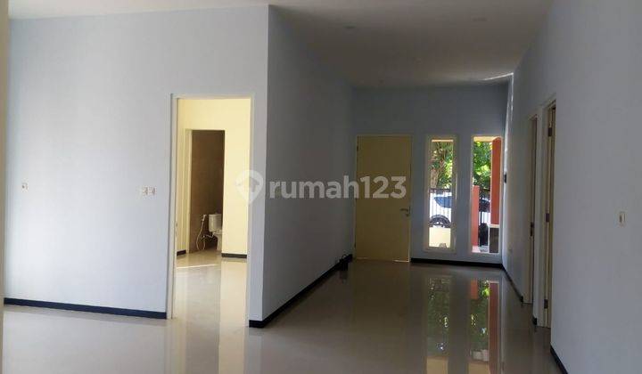 Rumah di Klampis Masih Bagus Terawat Dekat Kertajaya Indah  1