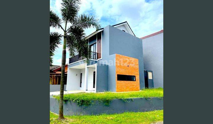 Rumah 2 Lantai Luas Dan Nyaman Di Carrabean Cluster  2