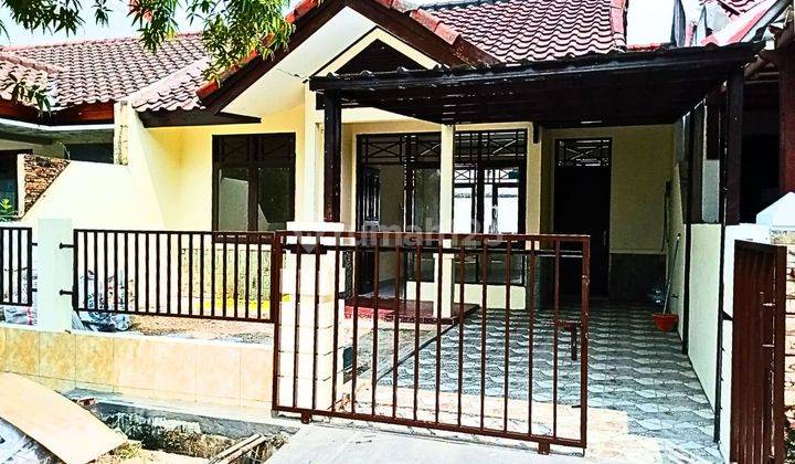 Rumah Modern Minimalis Di Kawasan Elite Tropikana Jababeka 1