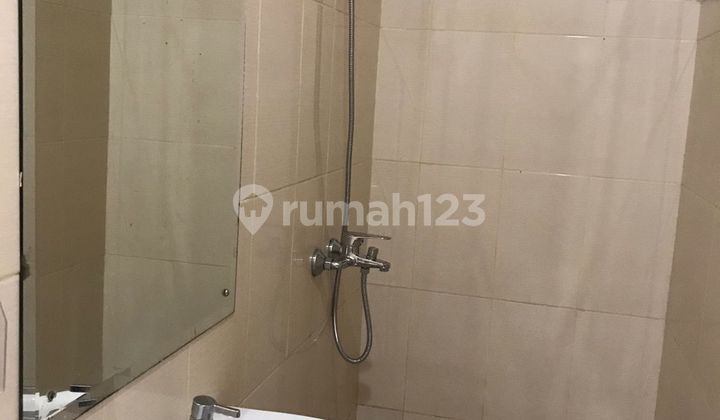 Rumah Semi Furnished di Vanya Park 2