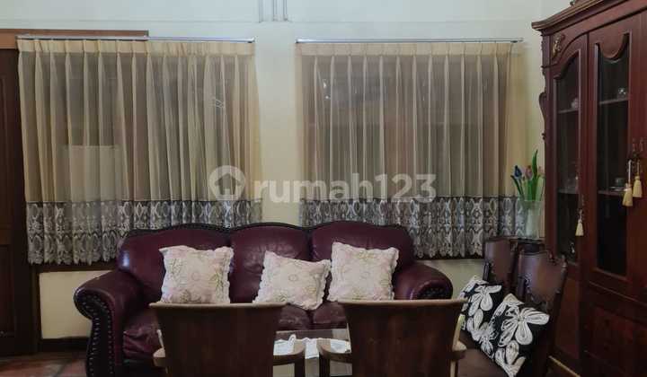 Large Green View Corner House for Rent 2