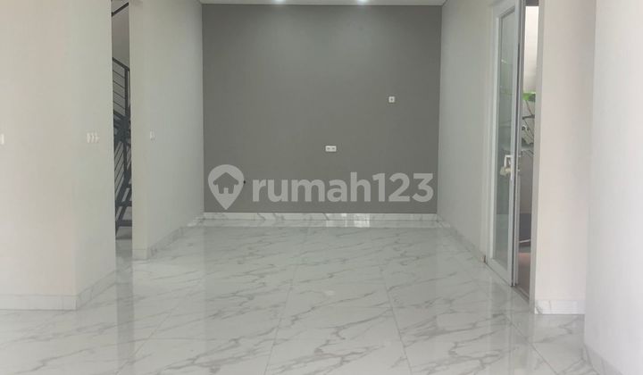 Rumah Baru Hoek BSD Bagus 2