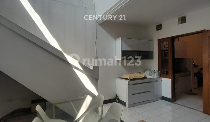 Rumah Semi Furnished Siap Huni Di Taman Kopo Indah 3 Bandung 2