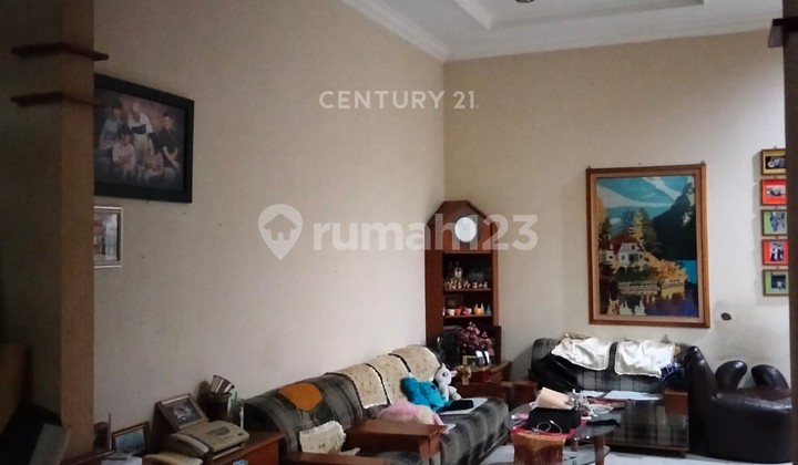 Rumah 2 Setengah Lantai Furnished Siap Huni Di Buah Batu Bandung