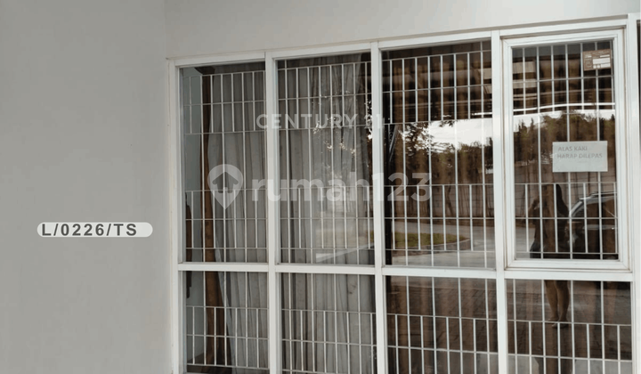 For Rent 2-Story House Ready to Occupancy Strategic Holis Regency Bandung