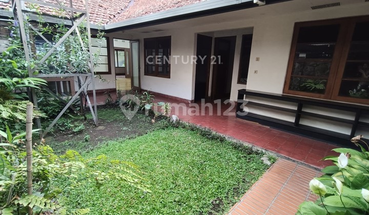 House for Residence or Strategic Business in Citarum, Bandung City 2