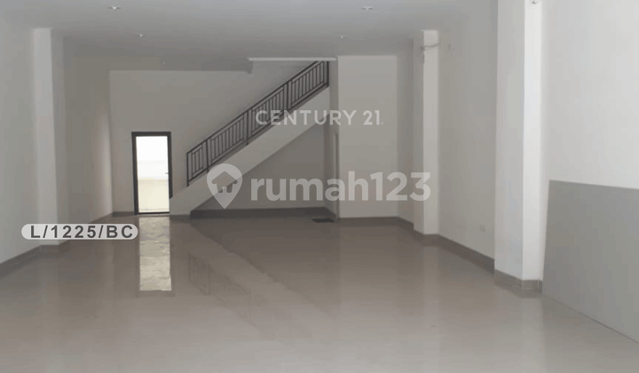 2-Storey Shop House Ready for Use, Strategic Location in Ciwastra, Bandung City