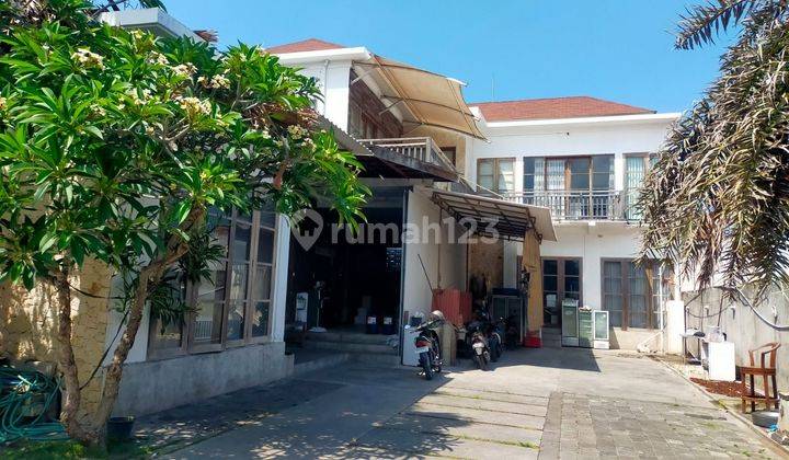 Land for Sale with Bonus Semi Villa Building in Berawa Canggu 2