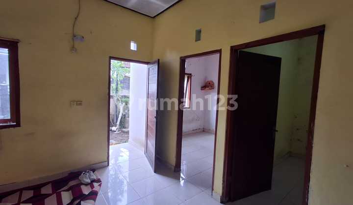 Cheap Minimalist House in Dd Housing Complex