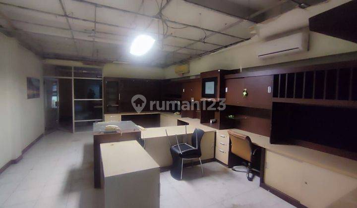 Disewakan RUKO 3 lantai Strategis di Jl Raya Bukit Darmo Surabaya 2