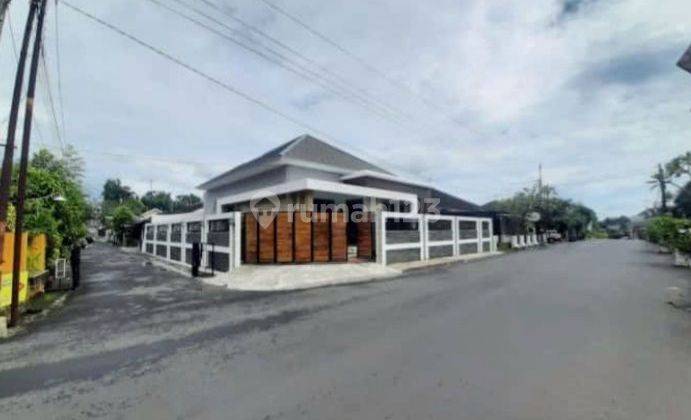 RUMAH BAGUS PINGGIR JALAN COCOK UNTUK HUNIAN &INVESTASI 1