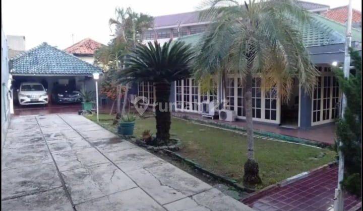 Rumah Halaman Luas Utan Kayu Jakarta Timur 1