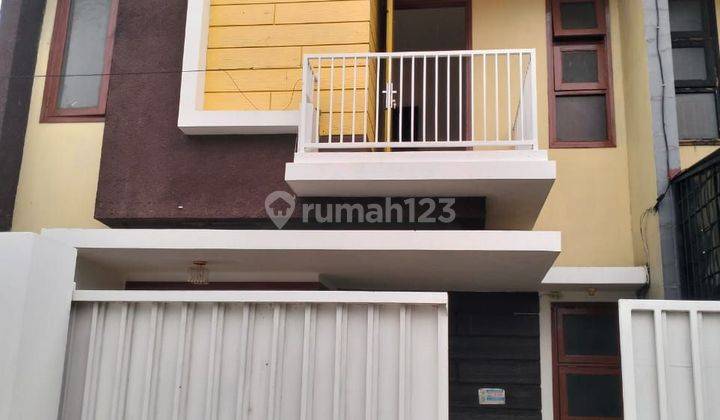 Rumah Baru Siap Huni Bisa Untuk Tempat Usaha Di Kawasan Bintaro 1