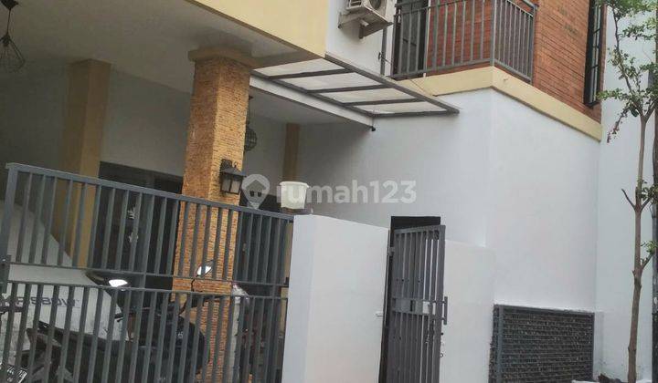 Rumah Hoek Siap Huni Strategis Tol Dan Sta. Ka. Di Ciputat 1