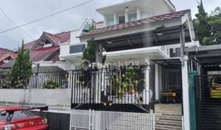 Vila Cantik 2 Lantai Full Furnished Nyaman Dan Asri di Puncak Cipanas Jabar 2