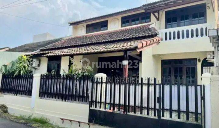 Rumah Bagus Terawat Strategis Siap Huni di Pamulang 1