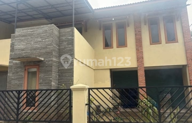 Rumah Hoek Siap Huni Dekat ke Pusat Kota Tangsel di Ciputat Rumah Hoek Siap Huni Dekat ke Pusat Kota Tangsel di Ciputat