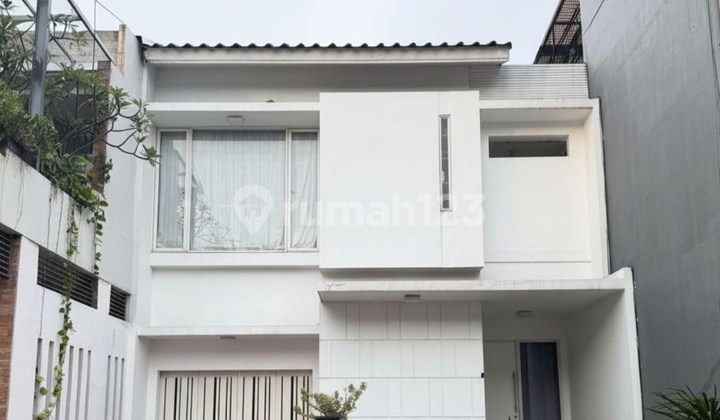 Rumah di Bintaro Siap Huni Strategis dan Sangat Nyaman
