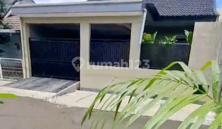 Beautiful 1-Story House, Strategic Location, Move-In Ready in BSD. 2