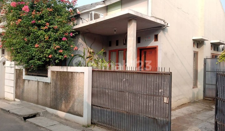 Rumah Strategis Ke Tol Dan Stasiun Kereta Di Pondok Ranji