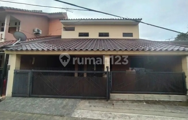 Ready-to-Live Comfortable House for Quick Sale in Pondok Cabe