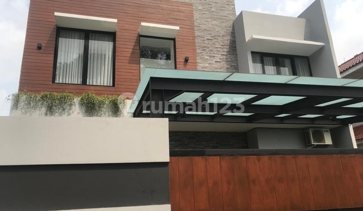 Rumah Cantik Nyaman Strategis Tol dan Sta. Kereta di Ciputat