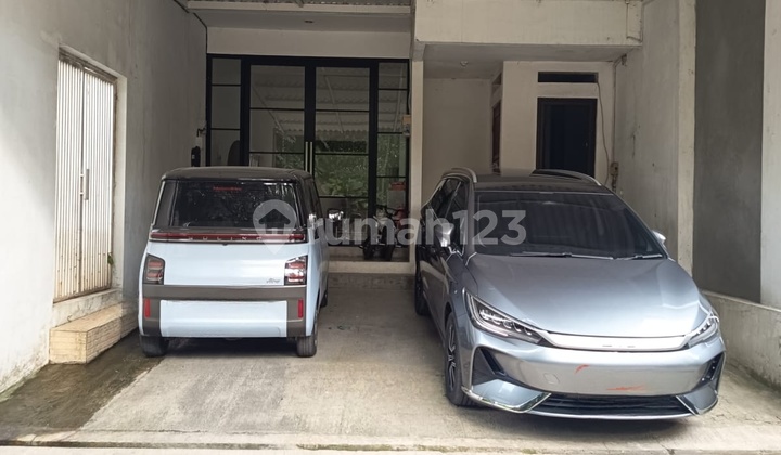 Comfortable Strategic House in Bintaro, South Jakarta 2