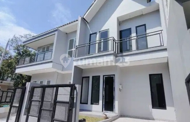 Rumah Cantik Sia Huni Strategis di B S D 2