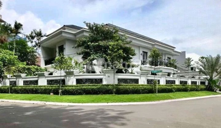 Rumah Bagus Nyaman Strategis Furnished di Jakarta Selatan