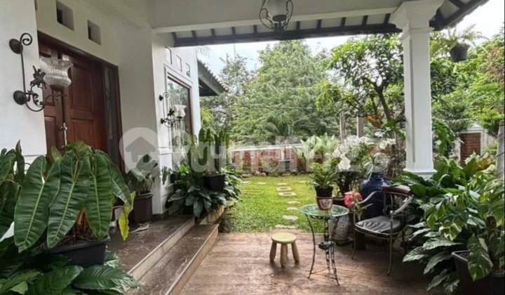 Rumah Bagus Nyaman Asri di Lokasi Strategis di Cirendeu 2