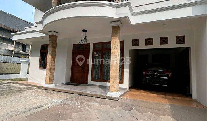 Rumah Hoek Bagus Nyaman Siap Huni Di Jakarta Selatan 1