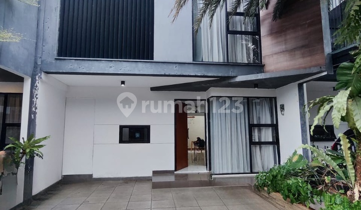 Rumah Strategis Stasiun KRL dan Tol di Ciputat Rumah Strategis Stasiun KRL dan Tol di Ciputat