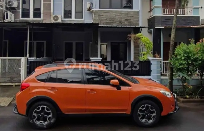 The Most Strategic House Near the Toll Road and Train Station in the Bintaro Ciputat Area.