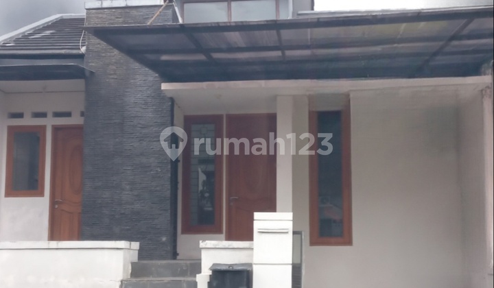 Rumah di Bintaro Sektor 9 Strategis Tol dan Kereta Siap Huni, Bintaro Jaya 2