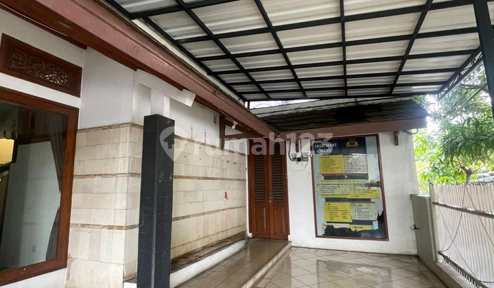 Strategic KRL and Toll Access Ready-to-Occupy Rental House in Bintaro Jaya Strategic KRL and Toll Access Ready-to-Occupy Rental House in Bintaro Jaya