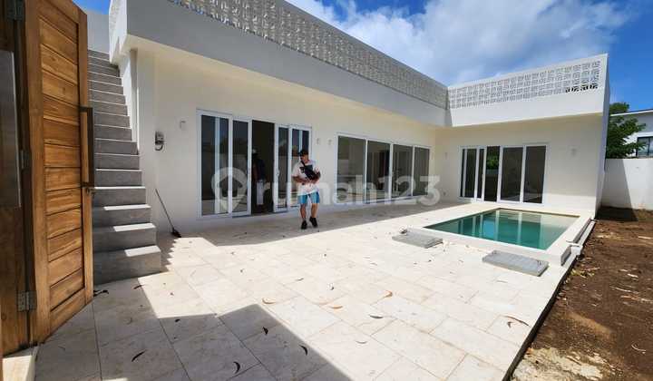 Overcontract Long Lease Hold Villa In Nyang Nyang Uluwatu Pk