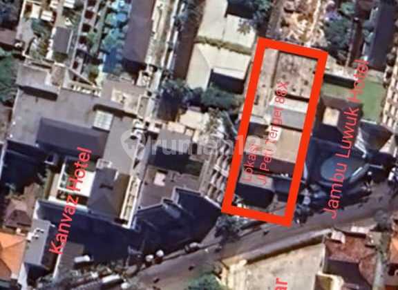 Commercial Building (50% building condition) on Petitenget Main Street DB