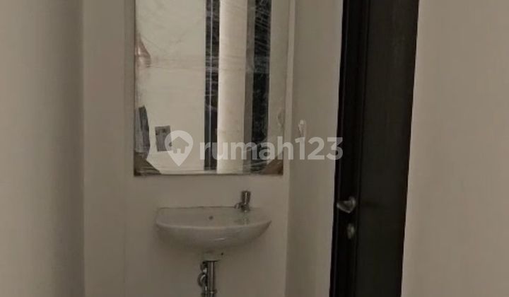 3-Storey Shophouse in Korean Town Green Lake City, Tangerang – Strategic Location Opposite La Vela Street.