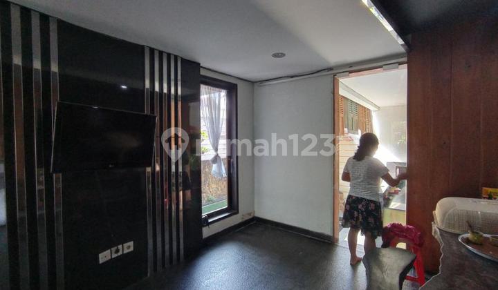 Ready-to-Occupy 2-Story 5-Bedroom House in Renon, East Denpasar Dd 2