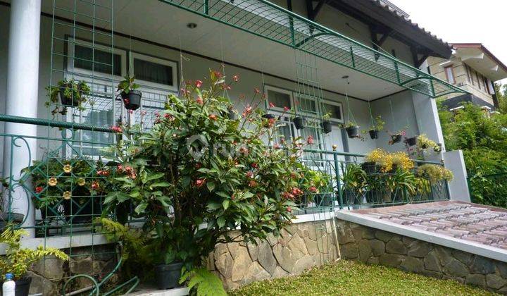 Rumah Serasa Vila Dago Giri Bandung Lingkungan Asri Nyaman 2