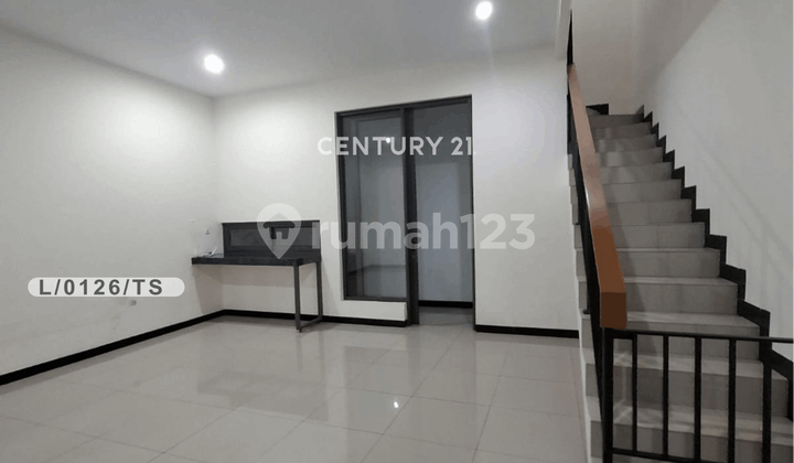 Dijual Rumah 2 Lantai Nyaman Lokasi di Gardenville Tki 5 Bandung
