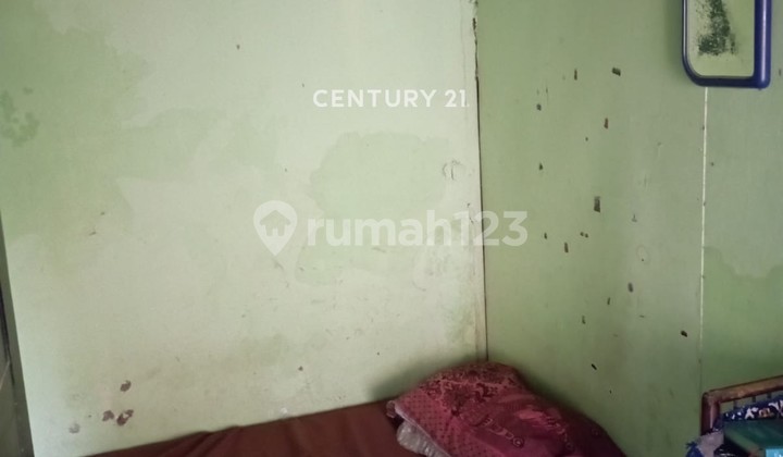 Ready-to-Occupy House in a Comfortable and Strategic Environment at Taman Sari, Bandung 2