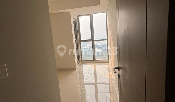 For Sale at a Loss and Cheapest Gold Coast Apt Size 29 UK